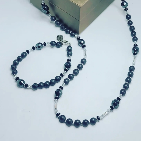 Hematite necklace - Picture 2 of 4